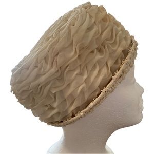 VTG 50s/60s Ruffled Cream Chiffon & Basket Weave Pillbox Cap Hat Movie Costume